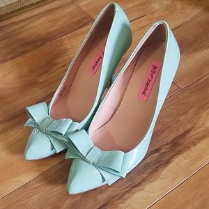 Betsy Johnson shoes mint color